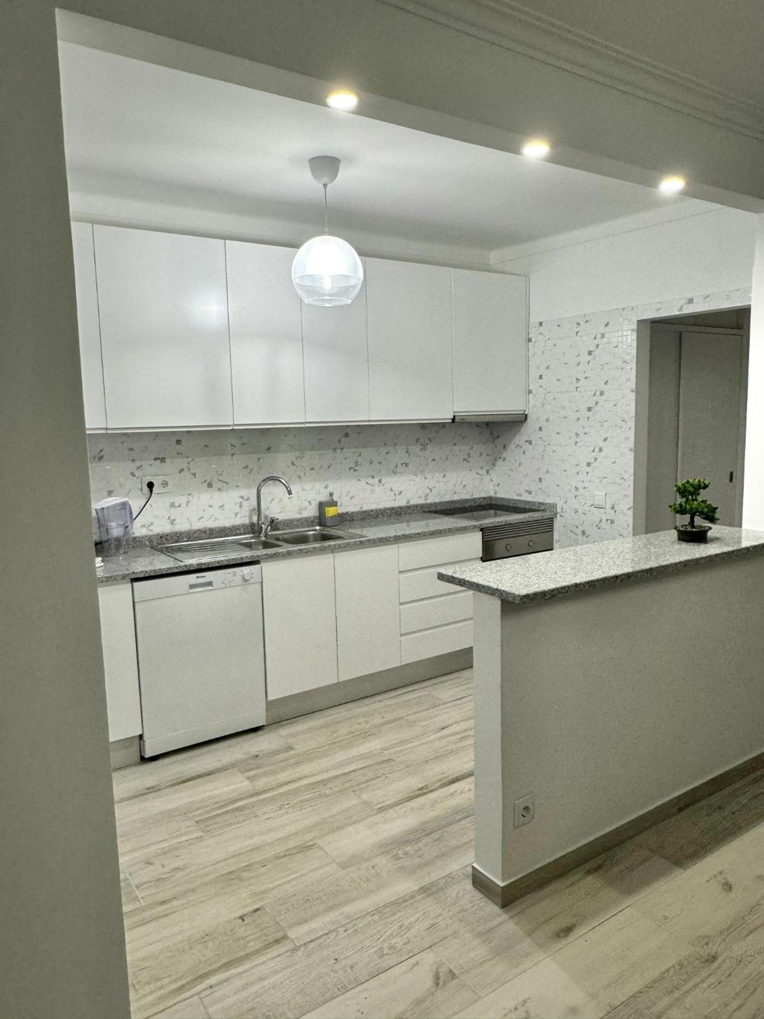 Princess Retreat Beautiful Modern Aprt 2 Min Walk From Quarteira Beach ภายนอก รูปภาพ