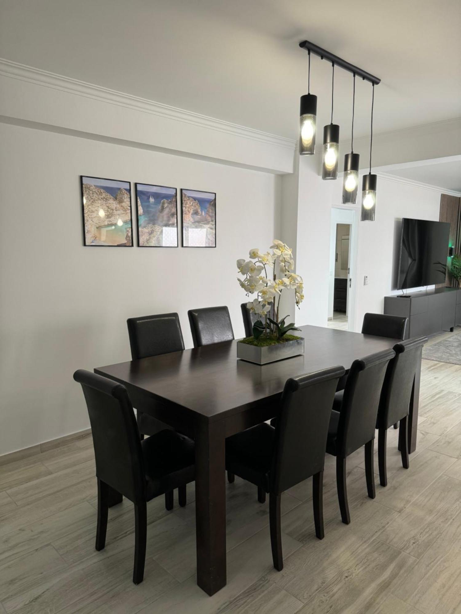 Princess Retreat Beautiful Modern Aprt 2 Min Walk From Quarteira Beach ภายนอก รูปภาพ