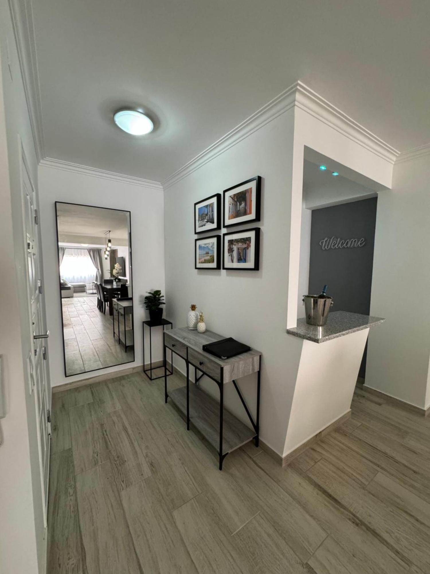 Princess Retreat Beautiful Modern Aprt 2 Min Walk From Quarteira Beach ภายนอก รูปภาพ