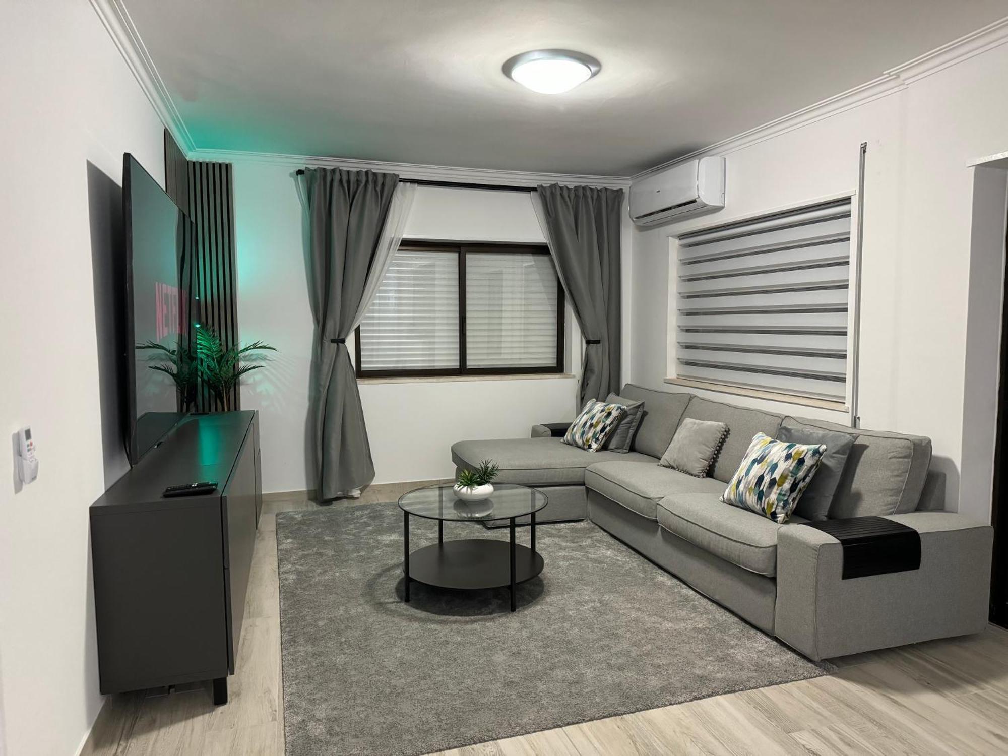Princess Retreat Beautiful Modern Aprt 2 Min Walk From Quarteira Beach ภายนอก รูปภาพ